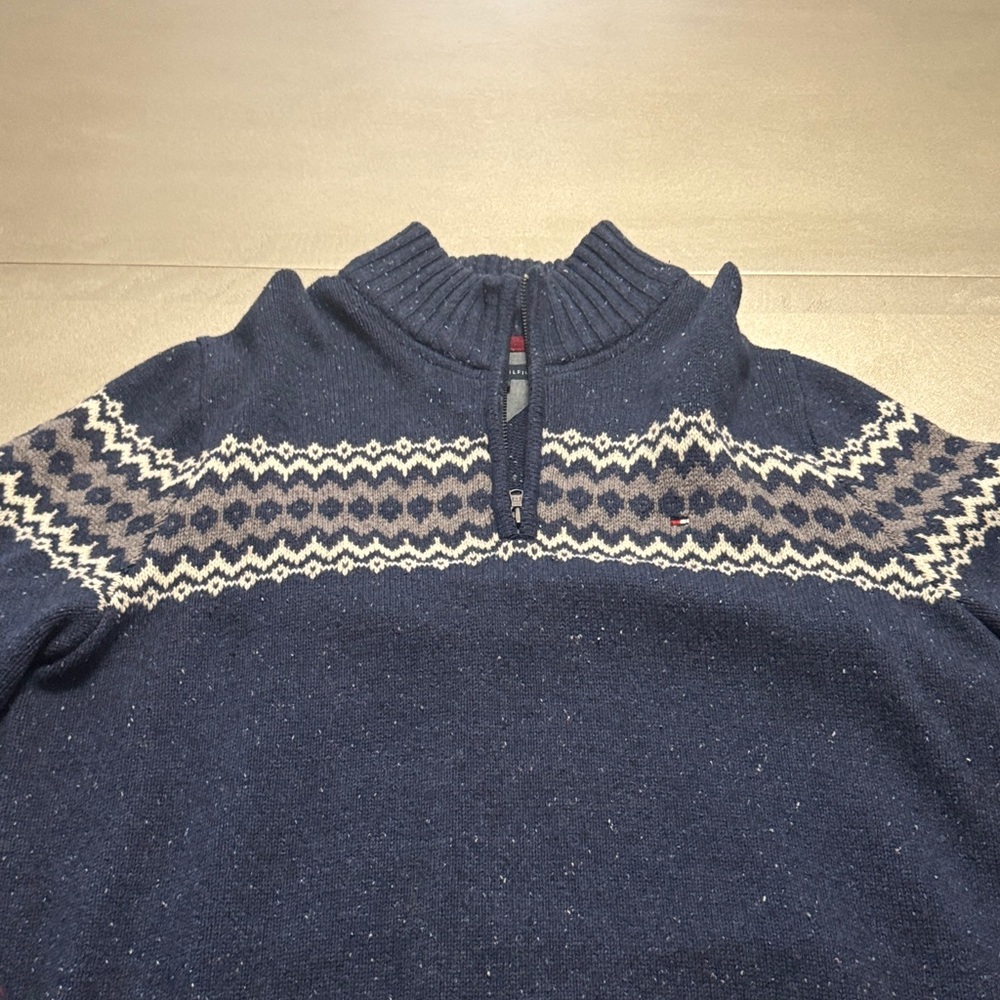 Tommy Hilfiger Men's Navy and Red Zip-Up Sweater - Picture 5 of 12